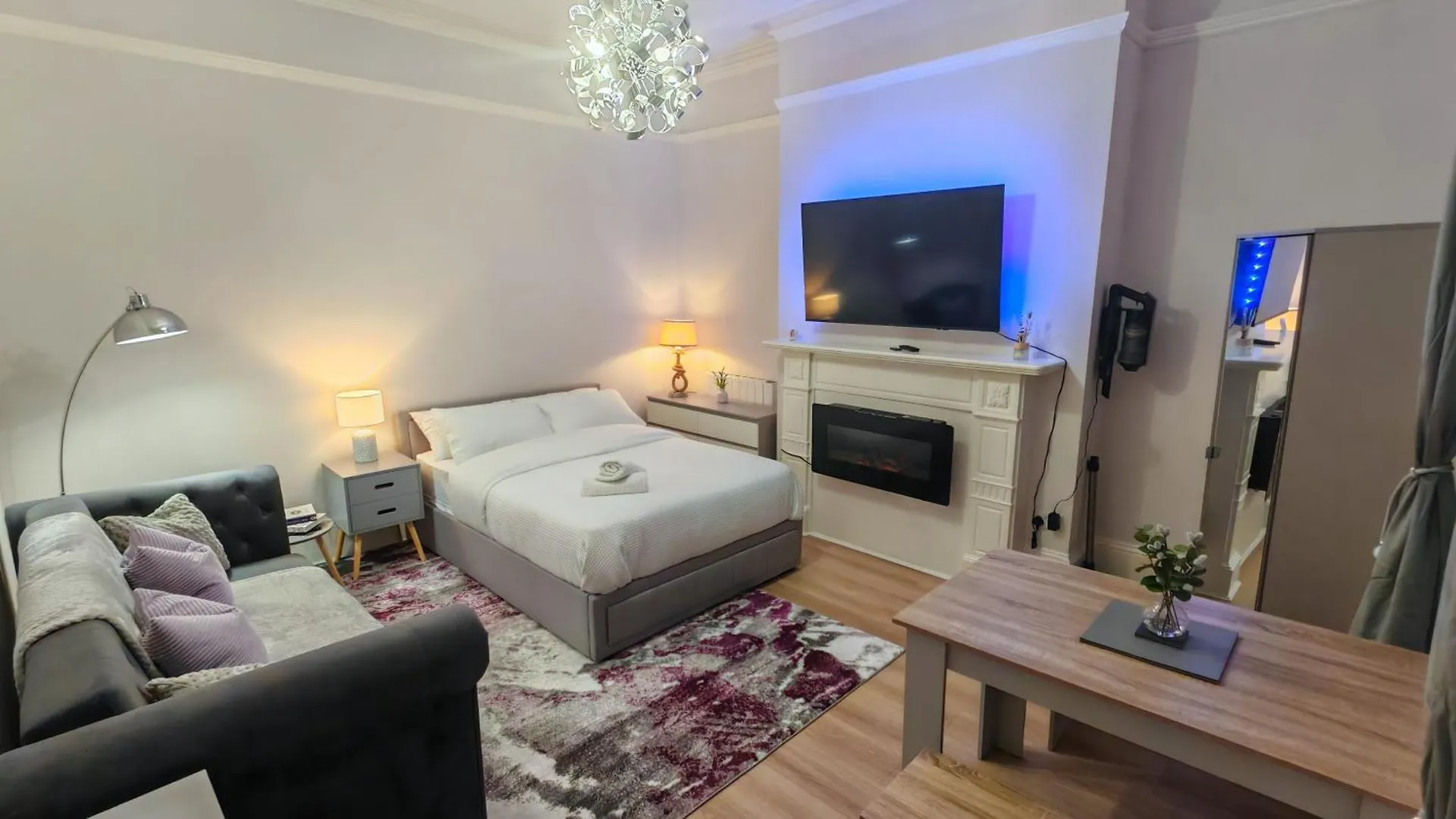 Апартаменты Stylish York Studio